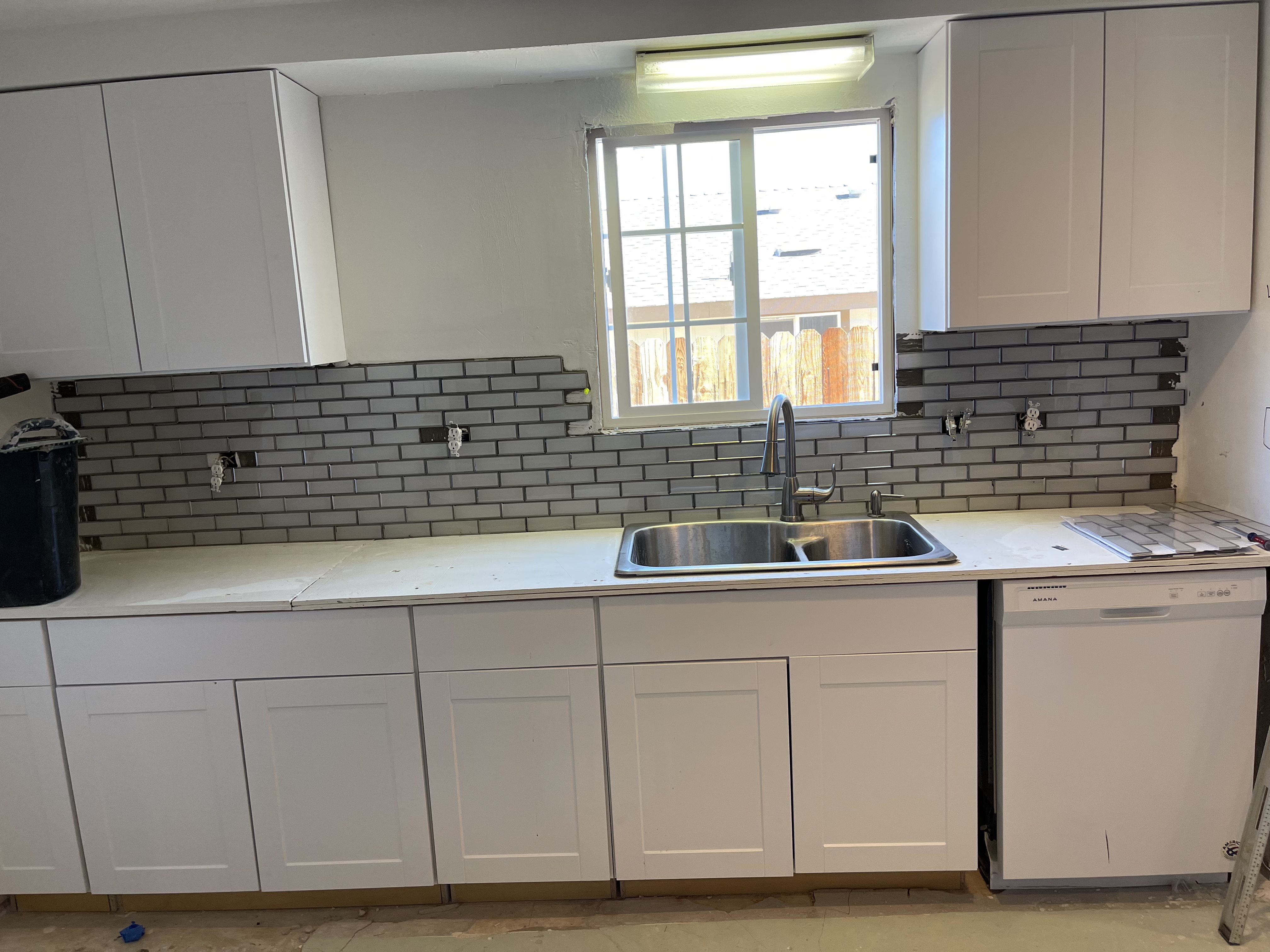 Wall tile